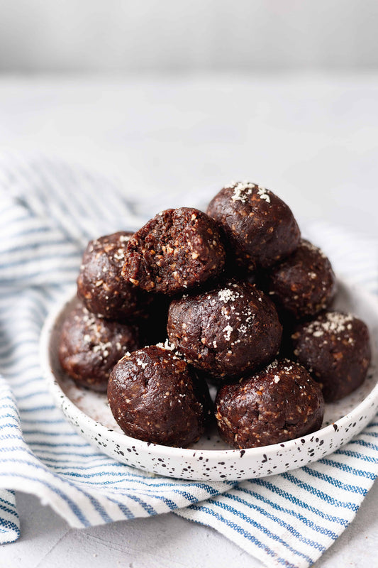 Chocolate Bliss Balls - 6 Ingredients